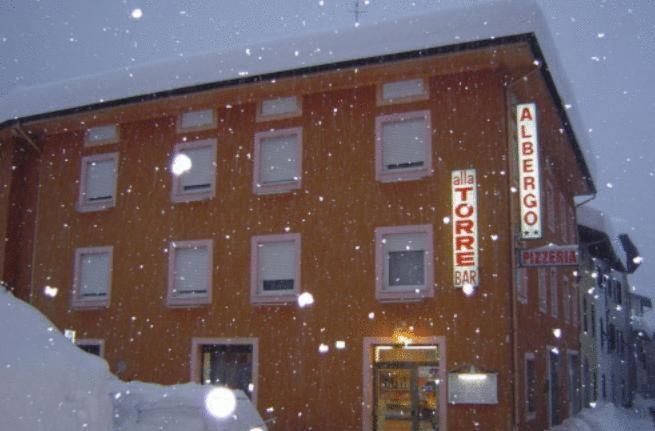 Albergo Alla Torre Калдонацо Екстериор снимка